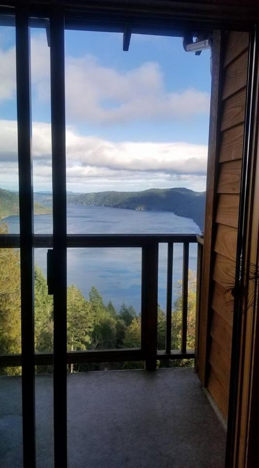 Moon Water Lodge Malahat Ngoại thất bức ảnh
