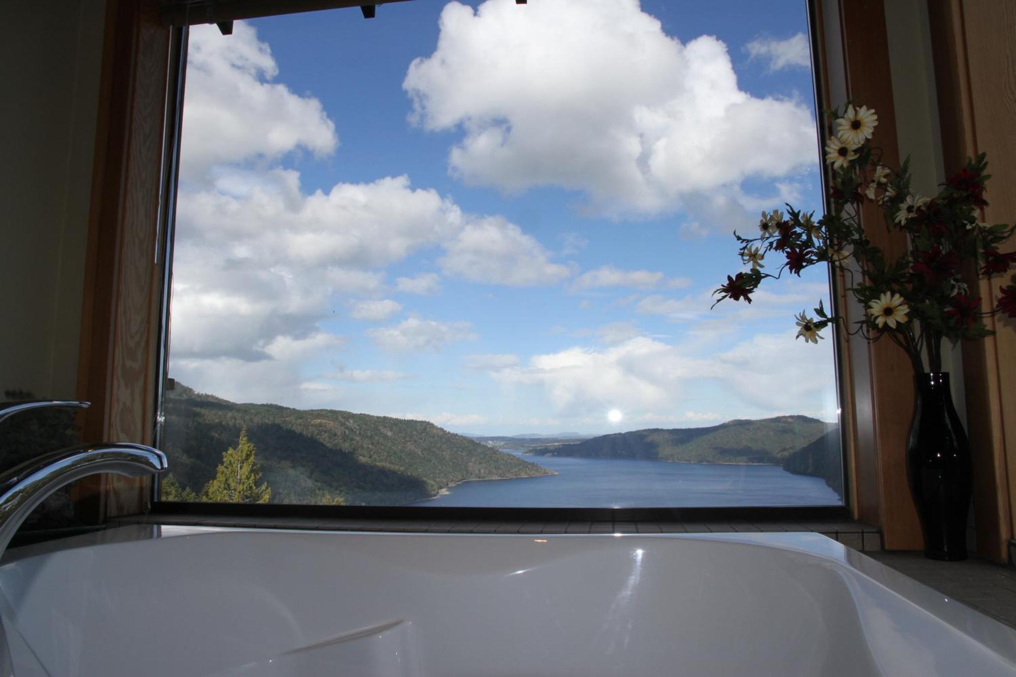 Moon Water Lodge Malahat Phòng bức ảnh